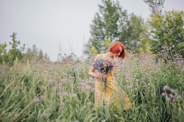 Photo yellow dress